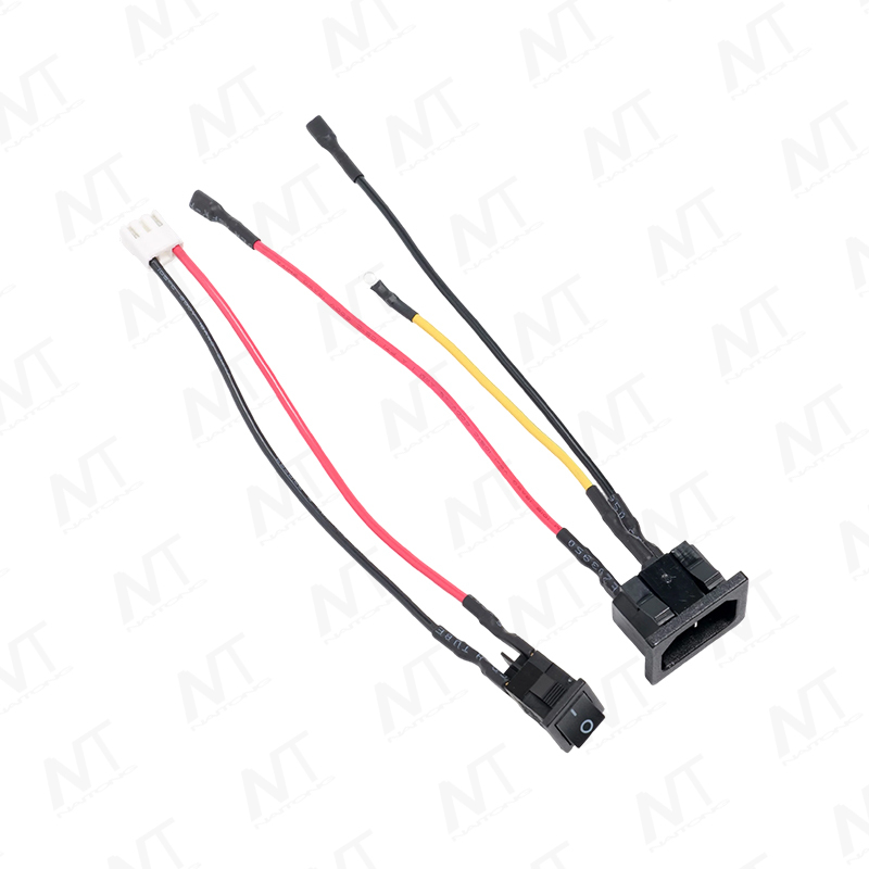 XH3-Pin-Anschluss zum Wippschalter + integrierter IEC-Stromeingang (Abbildung 8) Kabelbaum