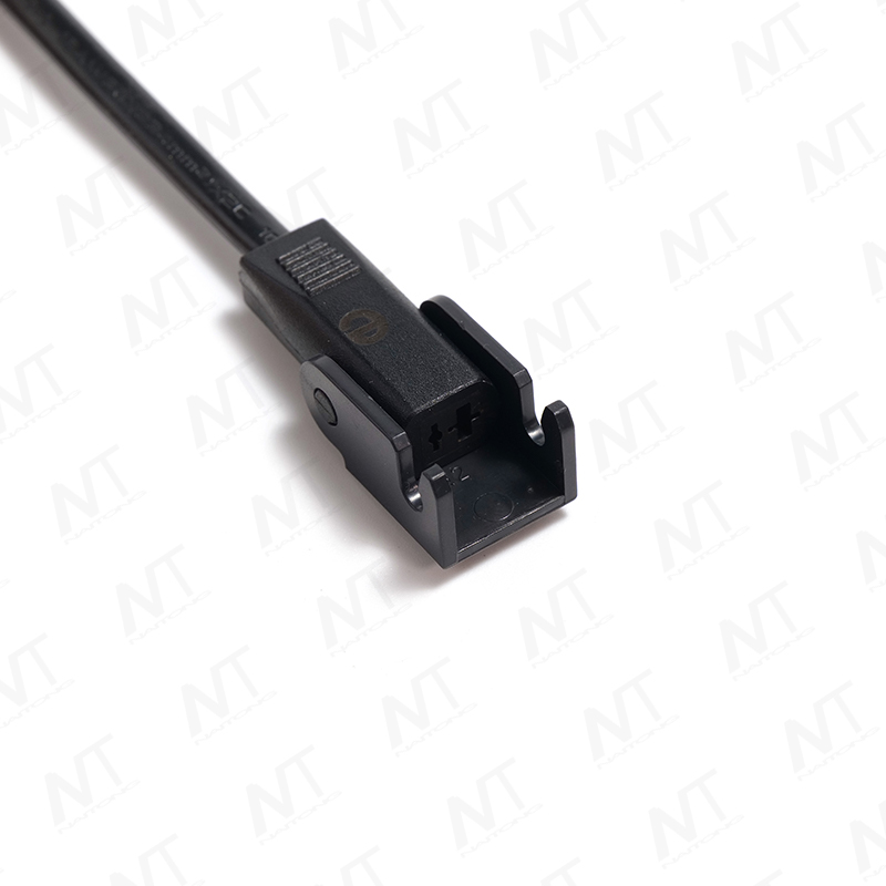 01-Typ Stecker auf 1-auf-2 01-Typ Buchse DC-Stromverteilungskabelbaum